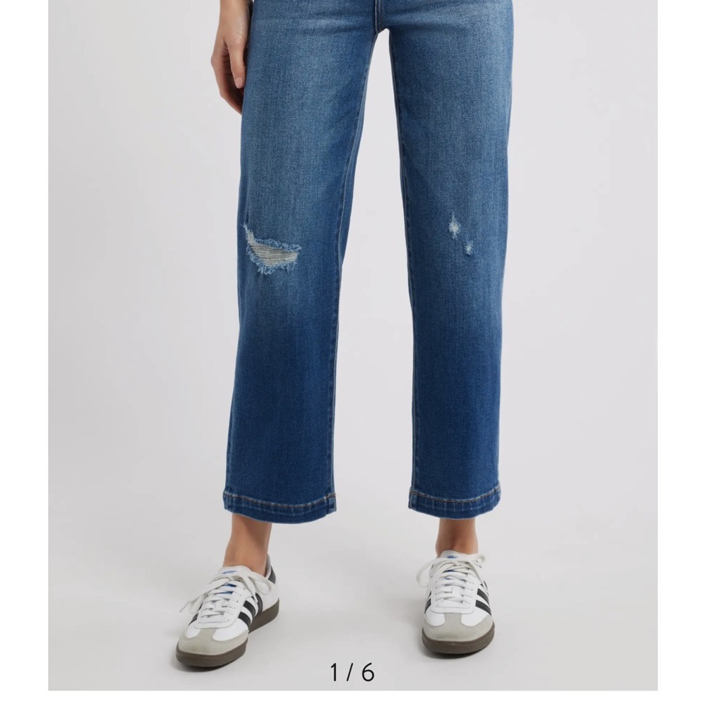 Stylish Blue Cropped Women's Jeans